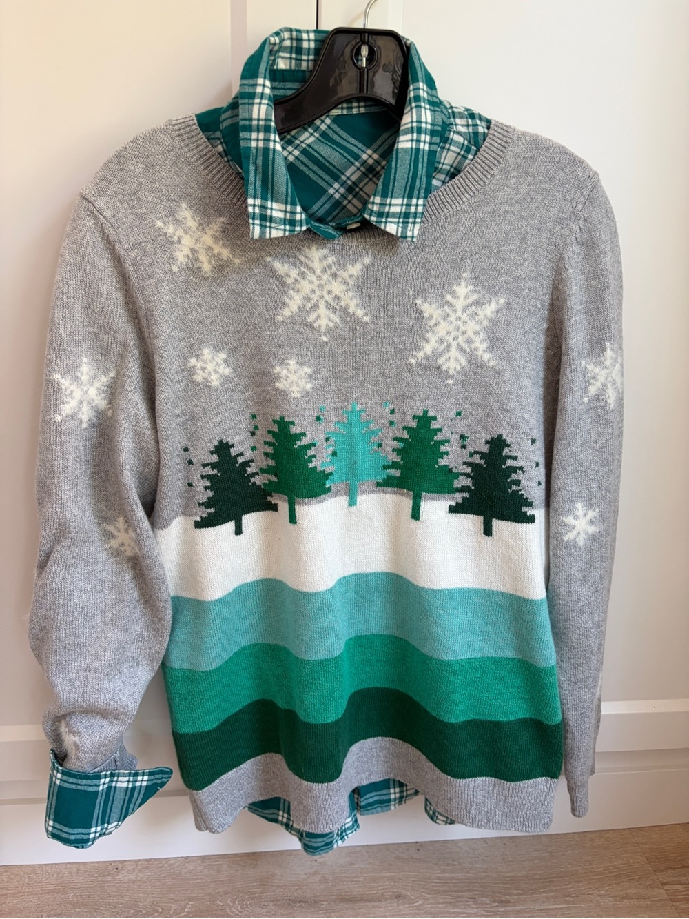 Talbots Medium Gray & Green Holiday Tree Knit Sweater - Picture 4 of 4
